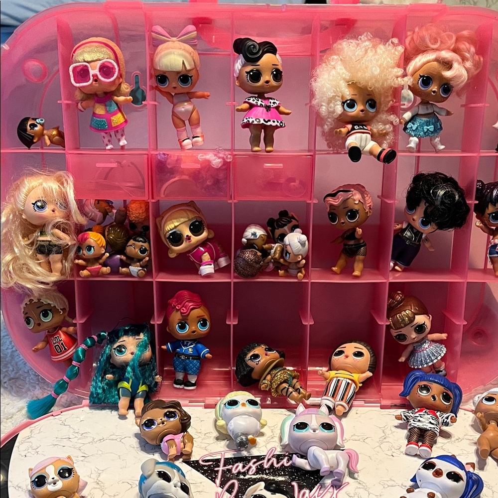 L.O.L. Surprise! Dolls with Pink Storage Case